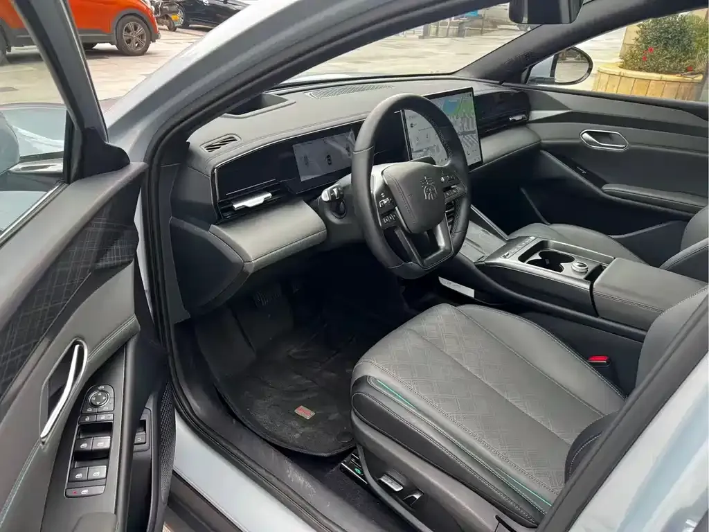 BYD Qin L 2025 из CN, фото 3