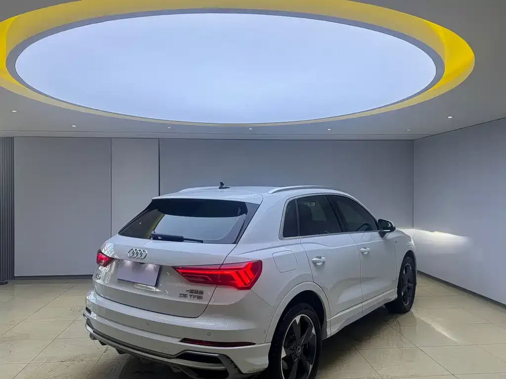 Audi Q3 — фото 3