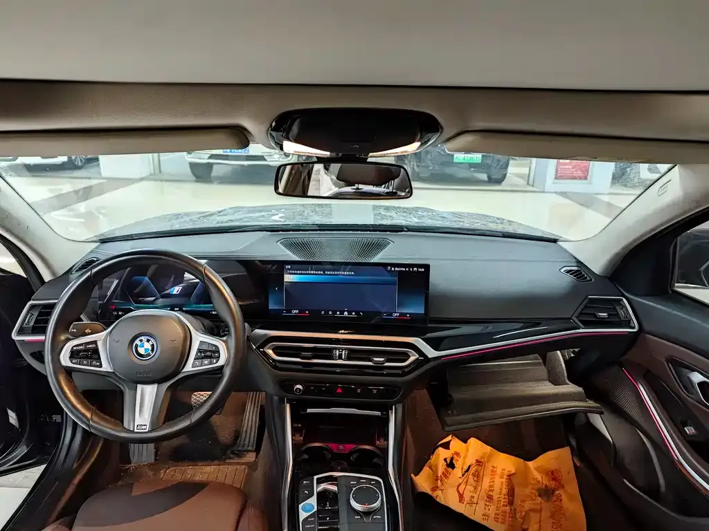 BMW i3 2024 из CN, фото 3