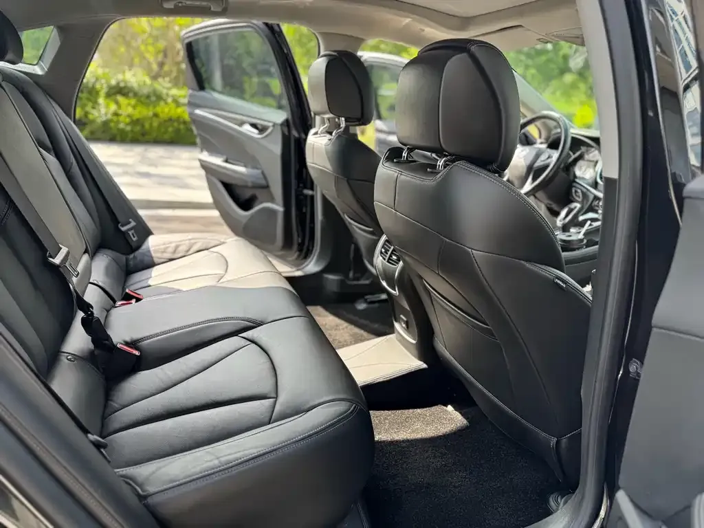 Buick LaCrosse 2022 из CN, фото 3