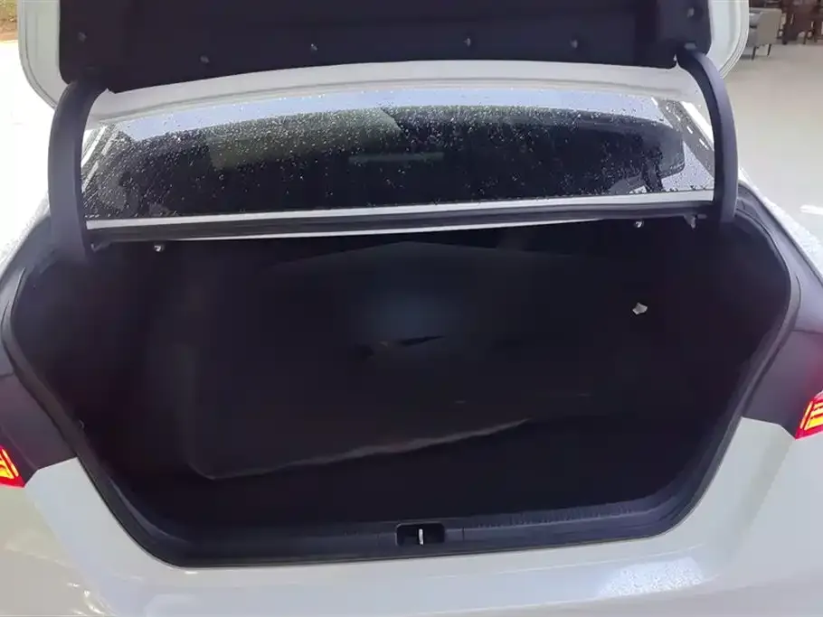 Toyota Camry 2023 из CN, фото 5