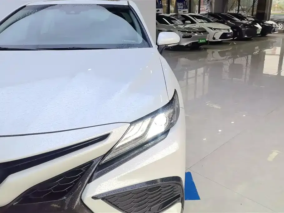 Toyota Camry 2023 из CN, фото 8
