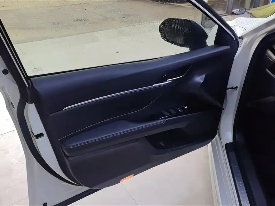 Toyota Camry 2023 из CN, фото 4