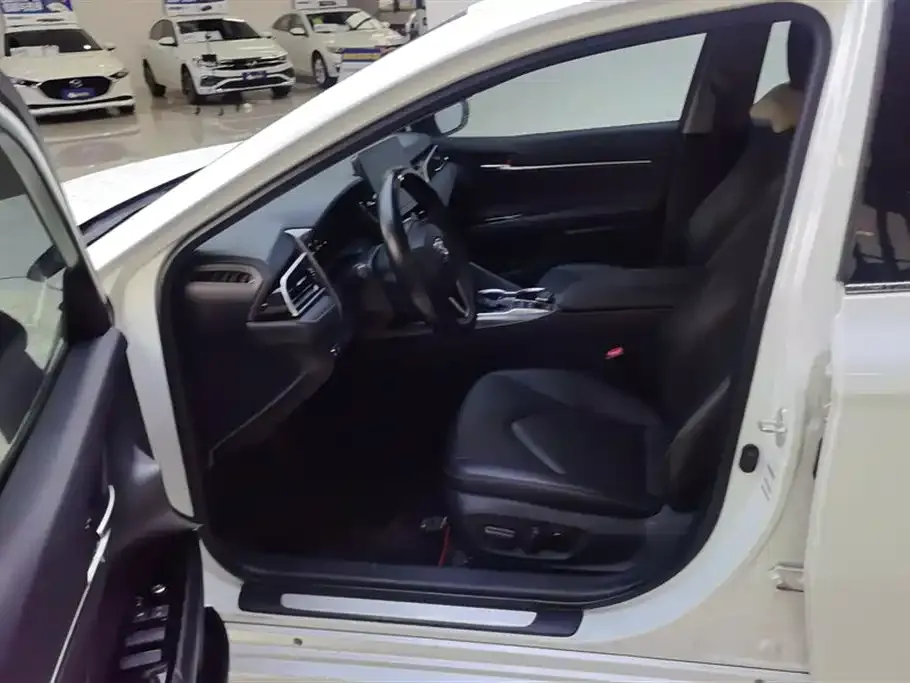 Toyota Camry 2023 из CN, фото 10