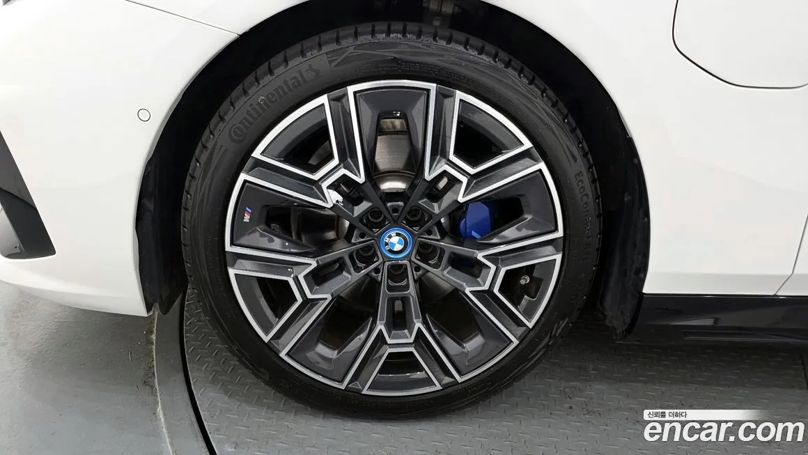 BMW 5-Series 2025 из KR, фото 6