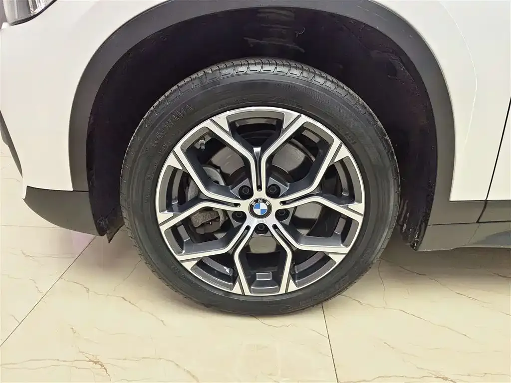 BMW X1 2021 из CN, фото 10