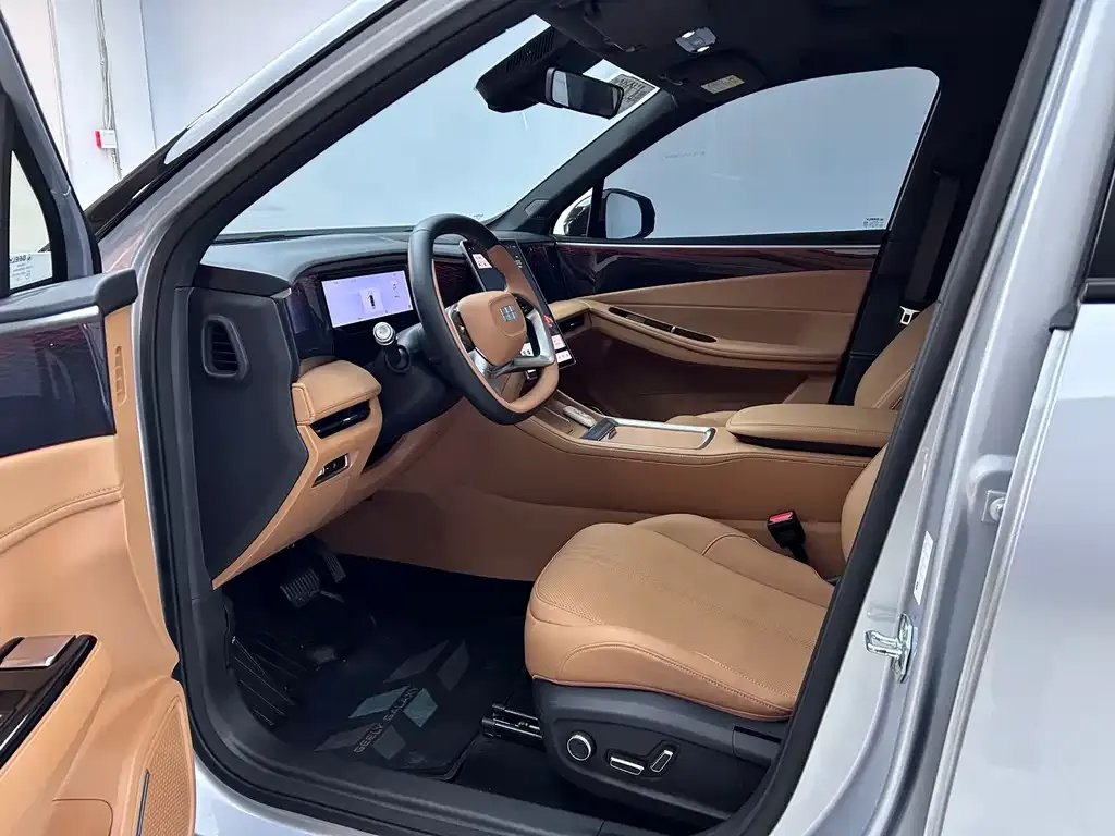 Geely Galaxy L7 — фото 8