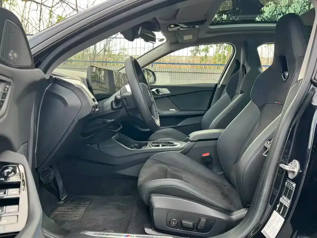 BMW 2 Series 2025 из CN, фото 5