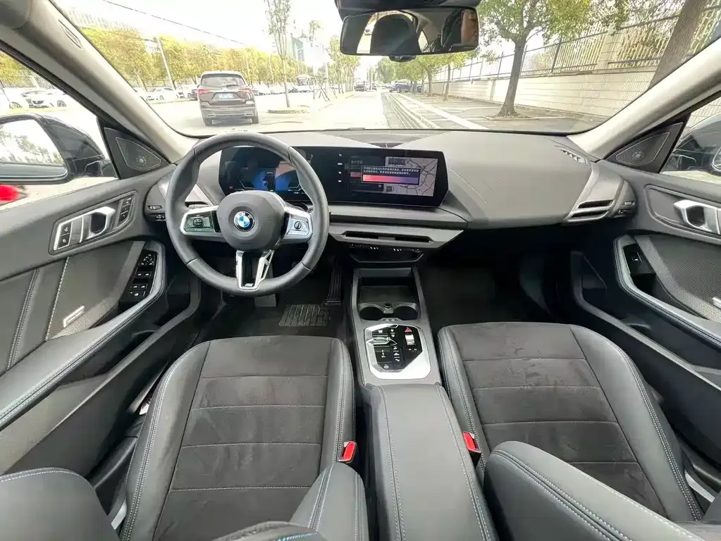 BMW 2 Series 2025 из CN, фото 3