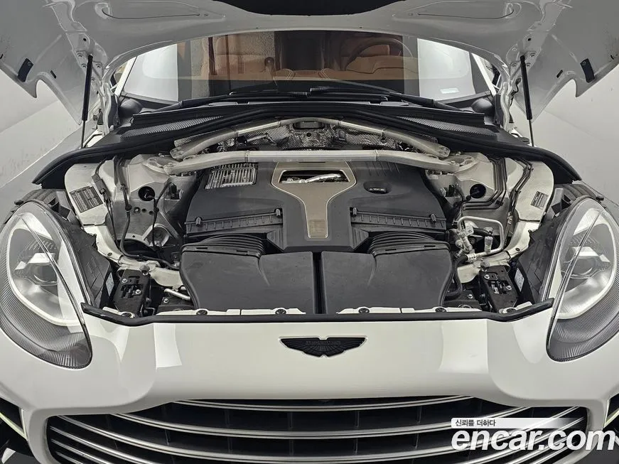 Aston Martin DBX 2023 из KR, фото 9