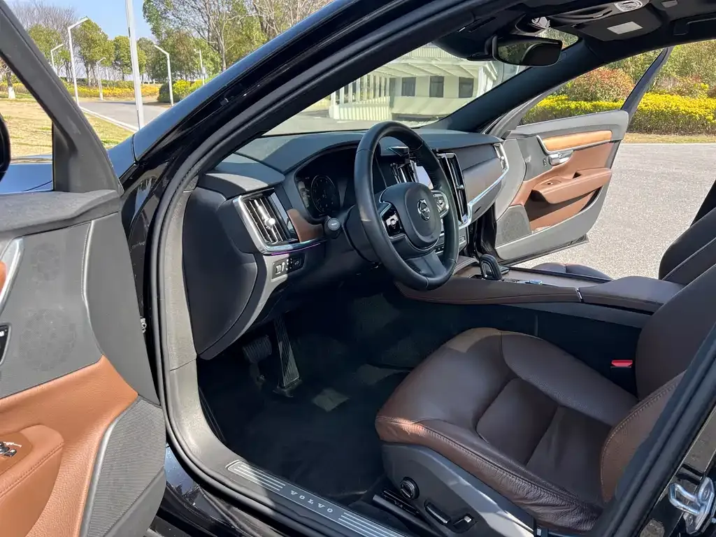 Volvo S90 2021 из CN, фото 7