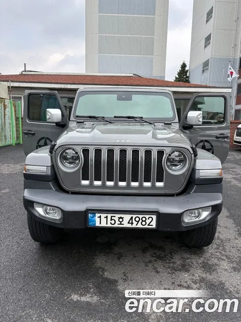 Jeep Wrangler — фото 2