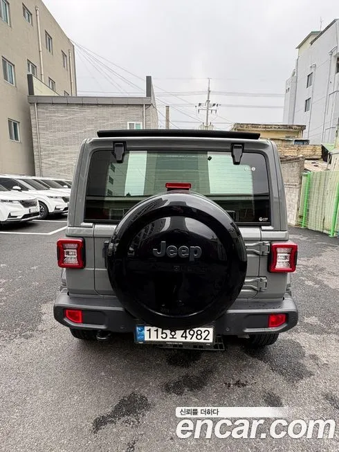 Jeep Wrangler — фото 4