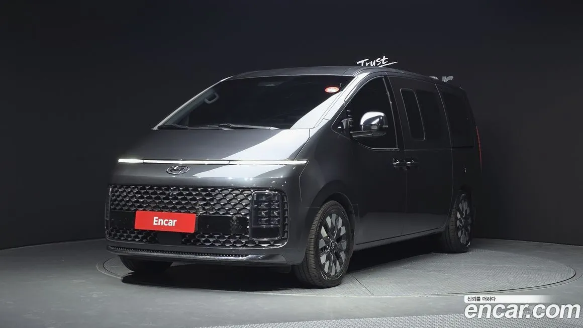 Hyundai Staria