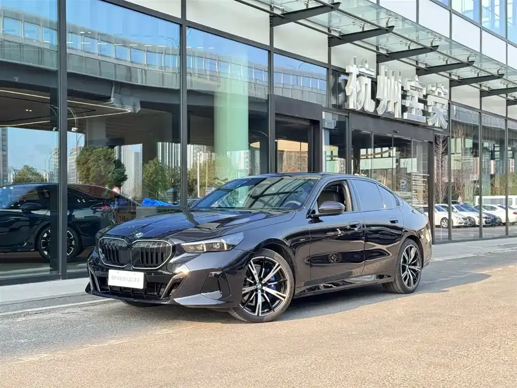 BMW 5 Series (Import) 530i Premium M Sport