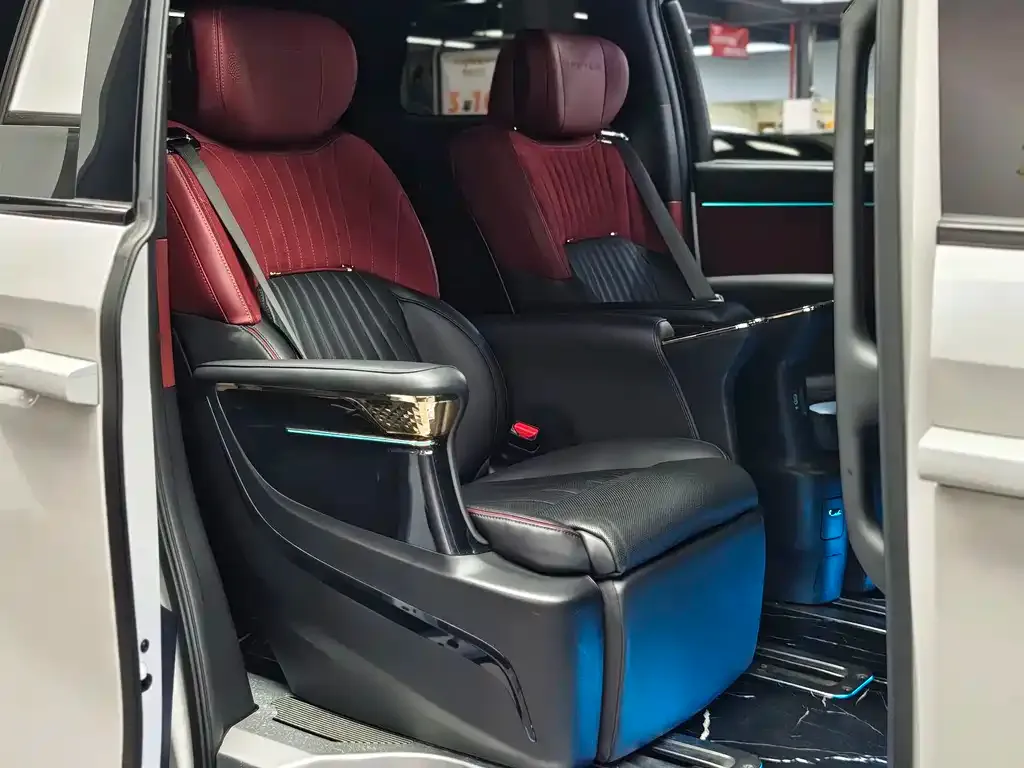 GAC Motor Trumpchi M8 — фото 8