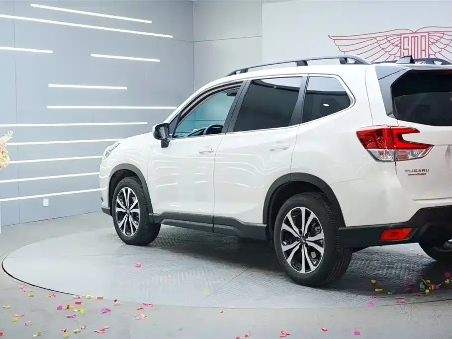 Subaru Forester — фото 2