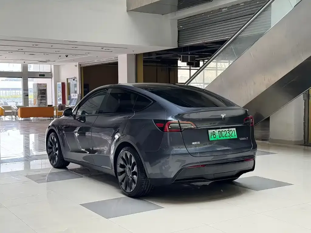 Tesla Model Y 2022 из CN, фото 8
