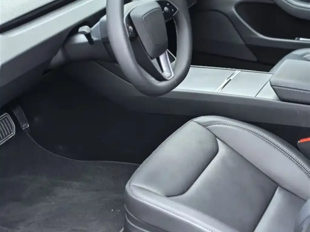 Tesla Model 3 — фото 4