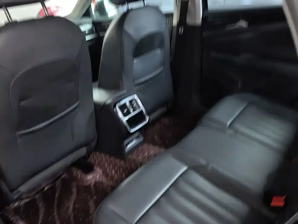 Volkswagen Passat 2022 из CN, фото 2