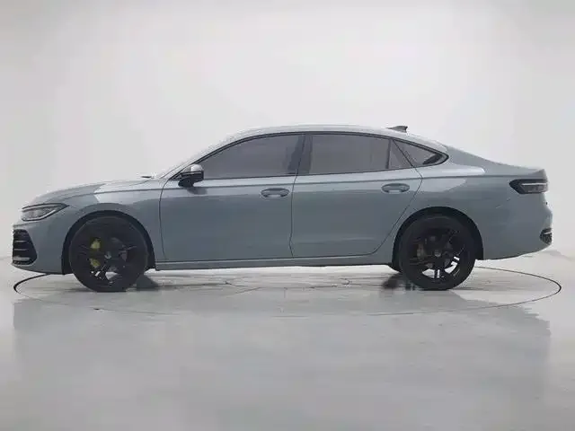 Volkswagen Passat 2025 из CN, фото 4