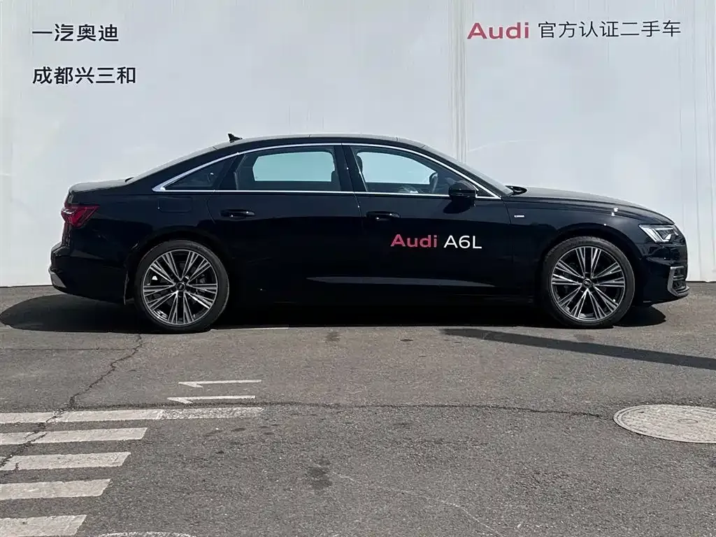 Audi A6L — фото 9