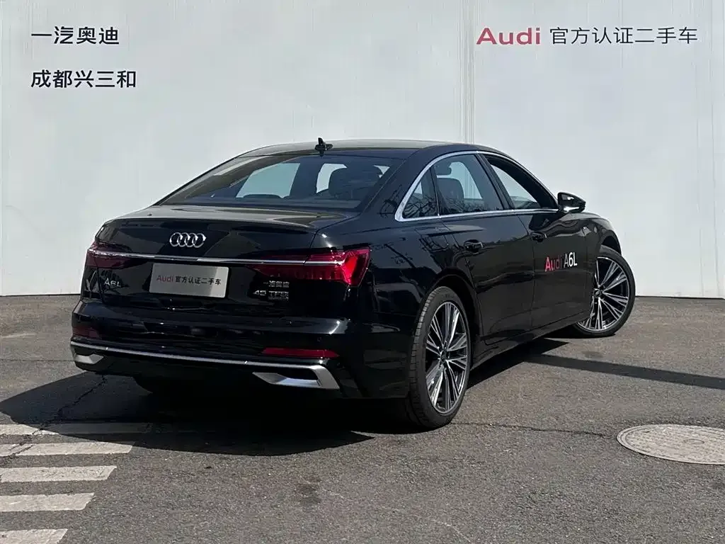 Audi A6L — фото 10