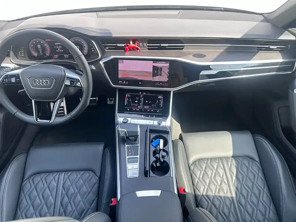 Audi A6L — фото 8