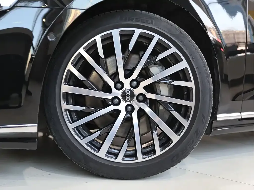 Audi A8 2024 из CN, фото 9