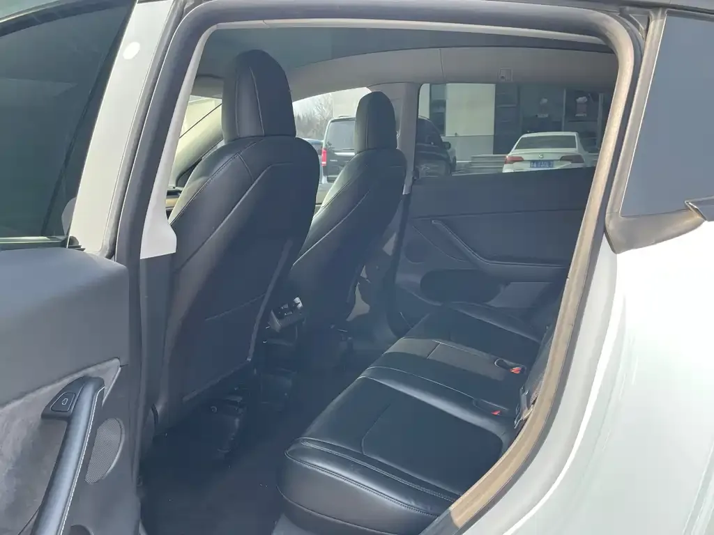 Tesla Model Y 2022 из CN, фото 9