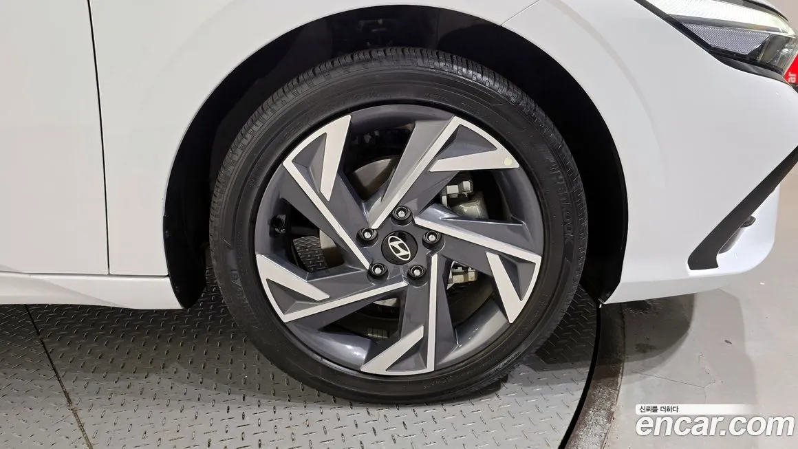Hyundai AVANTE — фото 2