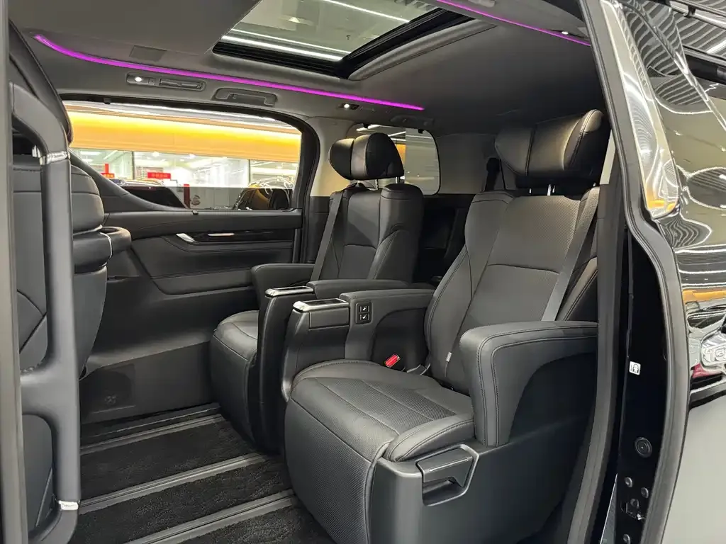 Toyota Alphard 2025 из CN, фото 3