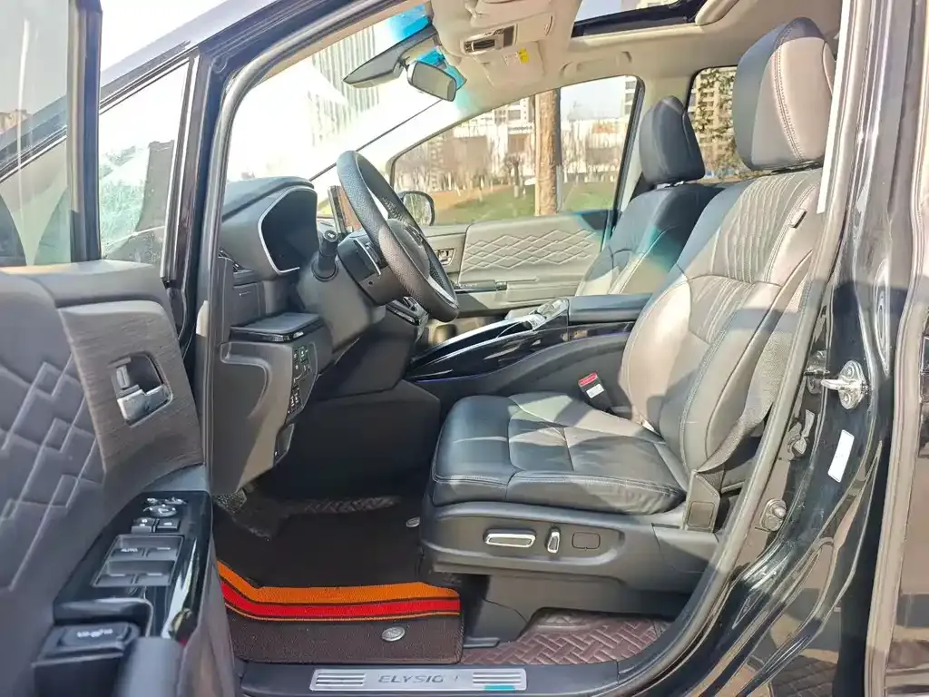 Honda Elysion 2023 из CN, фото 5