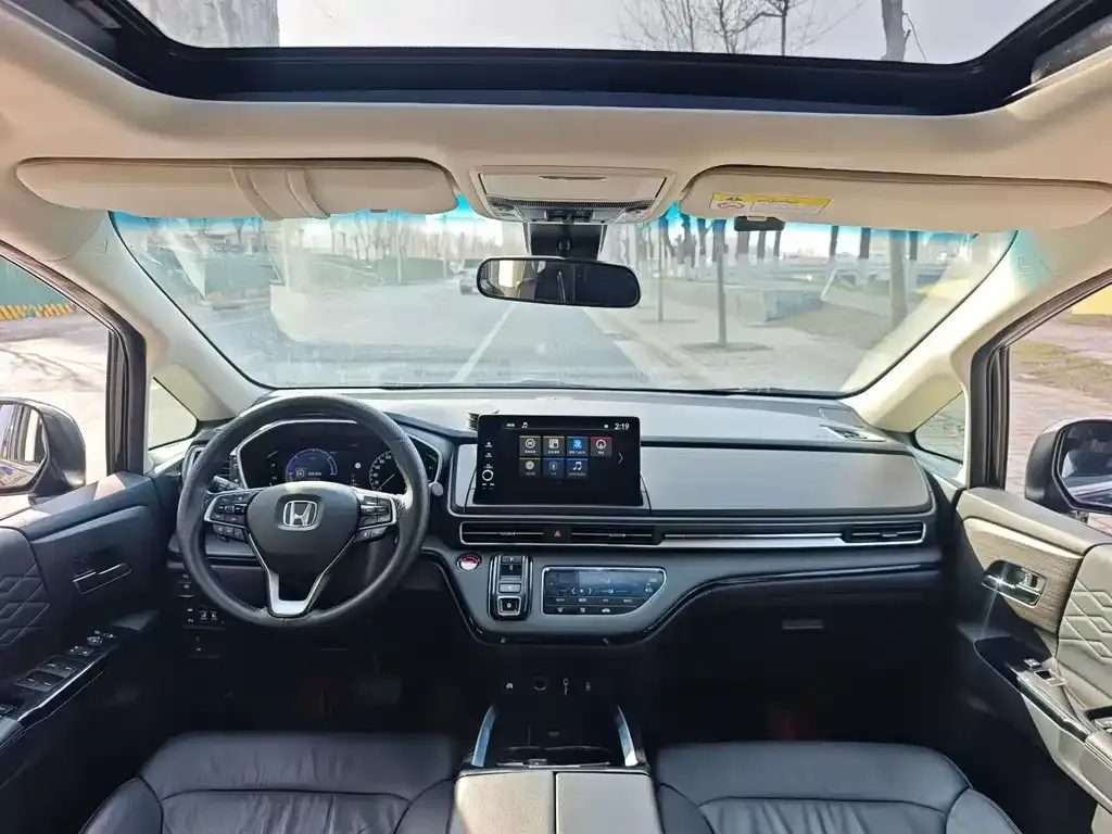 Honda Elysion 2023 из CN, фото 9