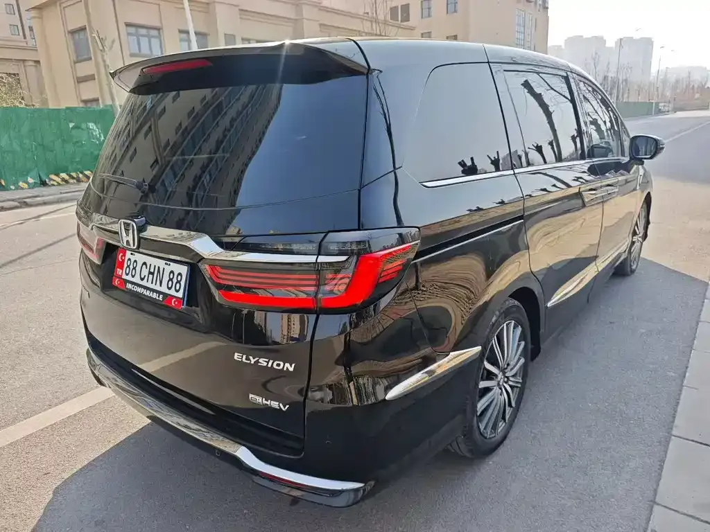 Honda Elysion 2023 из CN, фото 3