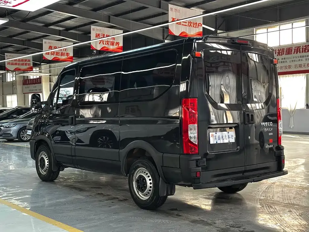 IVECO Ousheng 2023 из CN, фото 5