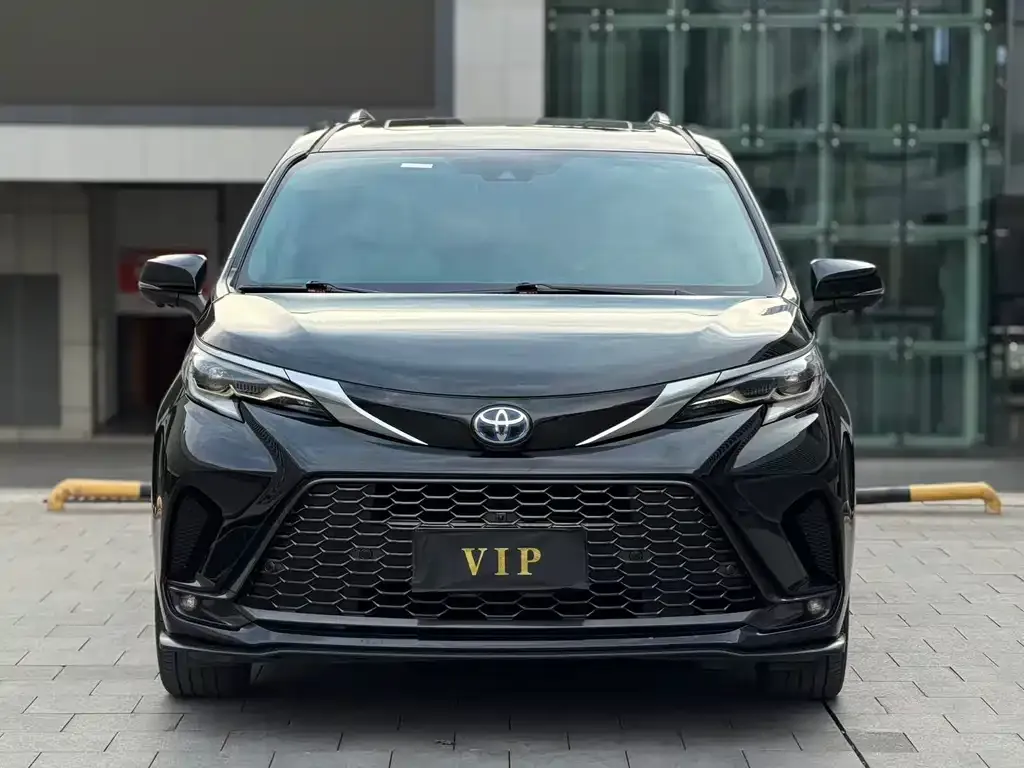Toyota Granvia 2023 из CN, фото 3