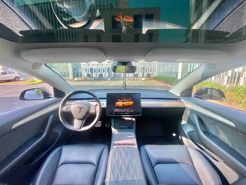 Tesla Model 3 — фото 6