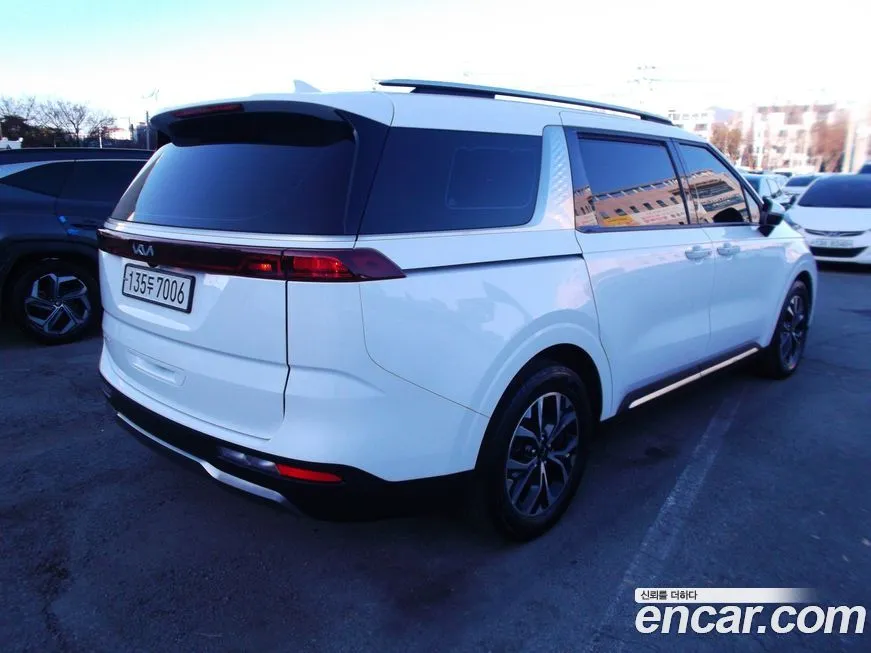 Kia Carnival — фото 2