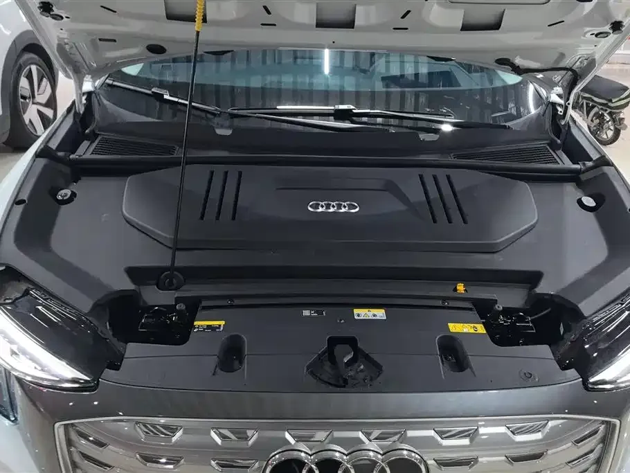 Audi Q5 e-tron 2023 из CN, фото 9