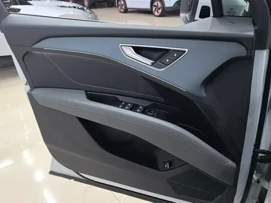 Audi Q5 e-tron 2023 из CN, фото 10