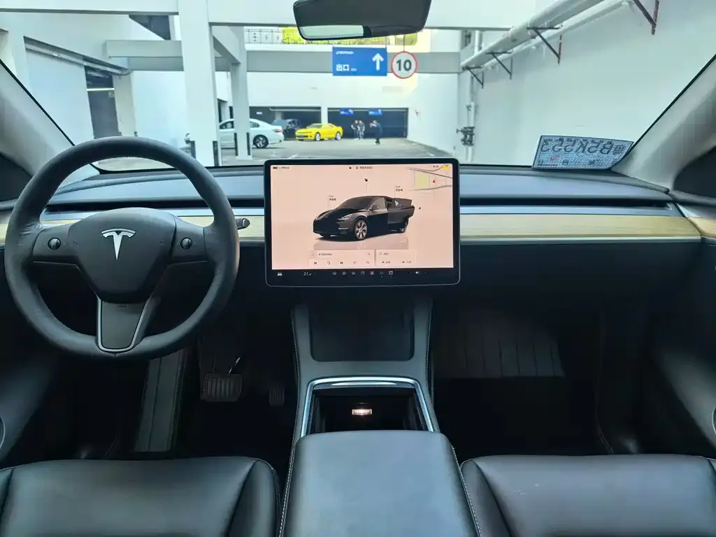 Tesla Model Y — фото 4