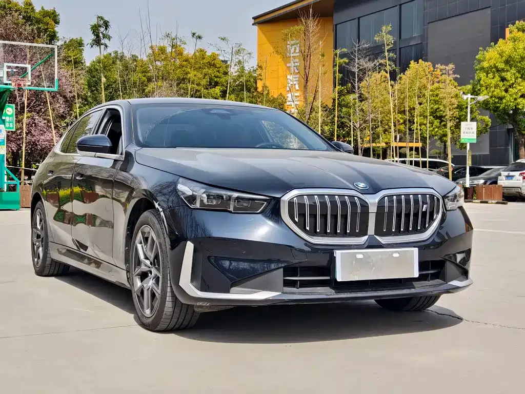 BMW i5 2025 из CN, фото 10
