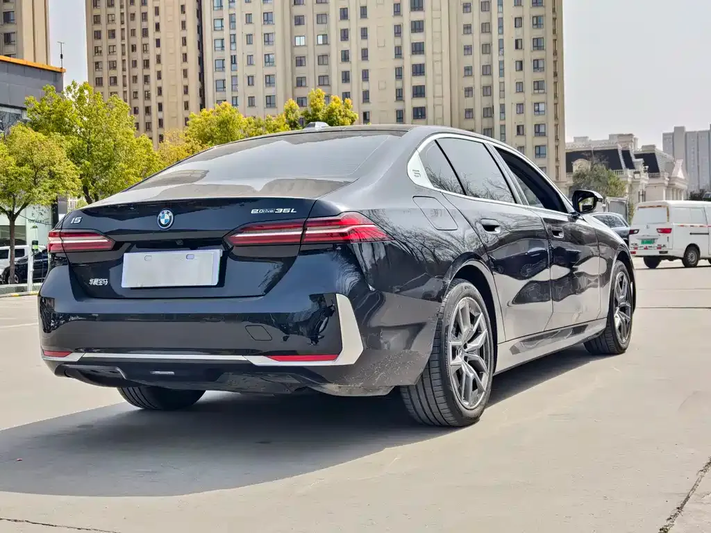 BMW i5 2025 из CN, фото 9