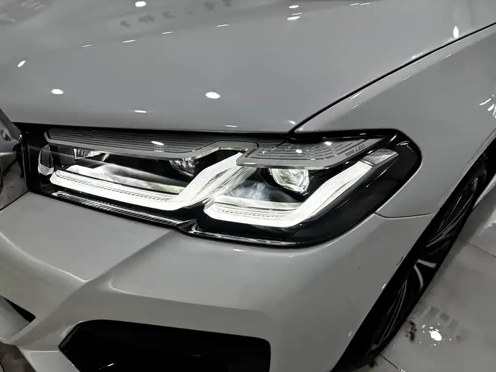 BMW 5 Series — фото 2