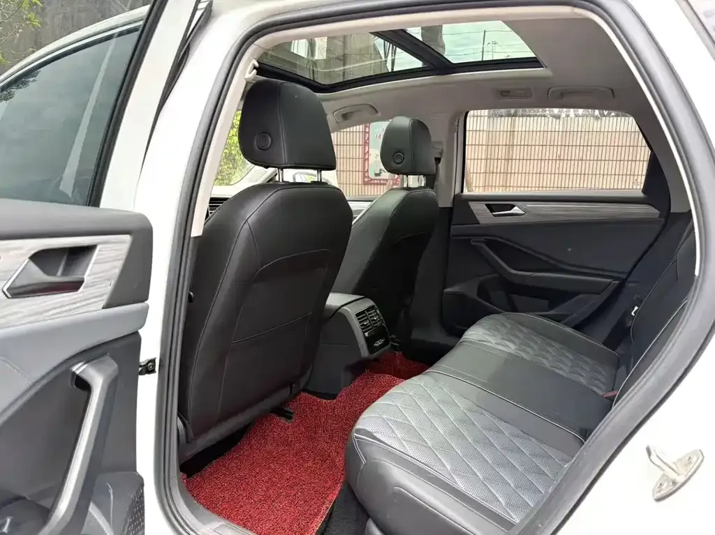 Volkswagen Sagitar 2022 из CN, фото 4