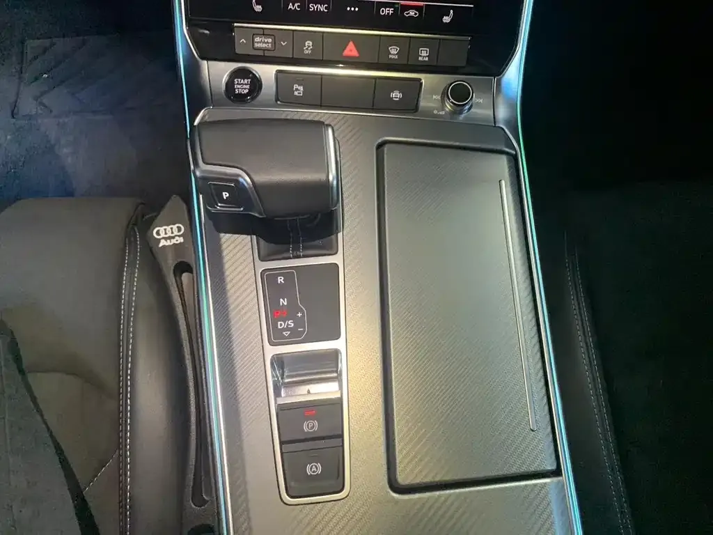 Audi A7L 2022 из CN, фото 9