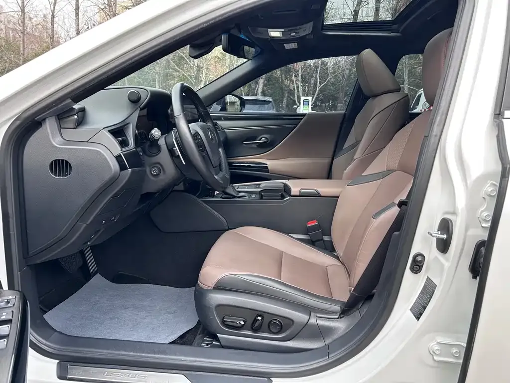 Lexus ES 2022 из CN, фото 2