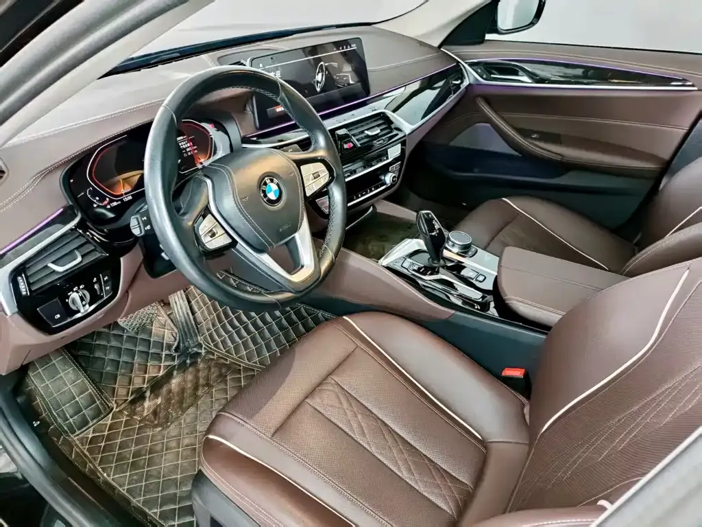 BMW 5 Series — фото 10