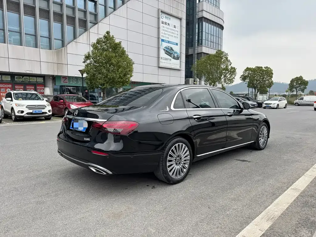 Mercedes-Benz E-Class 2023 из CN, фото 10